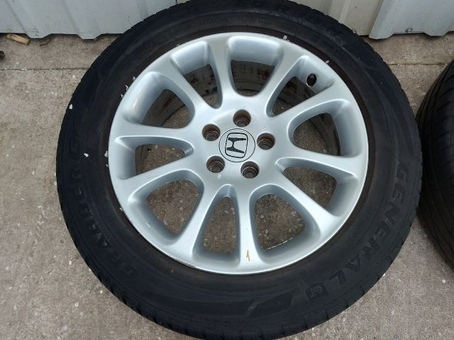 bontott HONDA CR-V Alufelni Szett Gumival