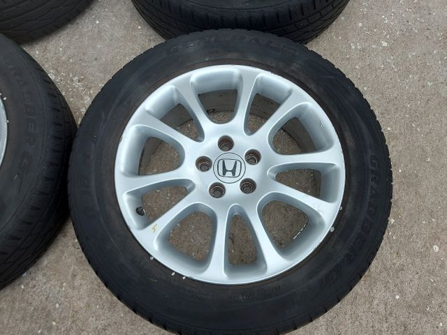 bontott HONDA CR-V Alufelni Szett Gumival