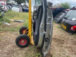 bontott HONDA CR-V Bal első Ajtó (Részeivel)