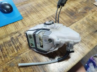 bontott HONDA CR-V Bal első Ajtózár