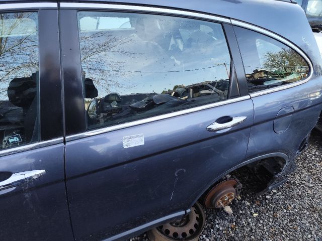 bontott HONDA CR-V Bal hátsó Ajtó (Részeivel)