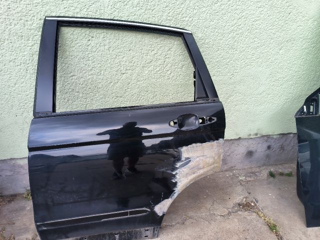bontott HONDA CR-V Bal hátsó Ajtó (Részeivel)