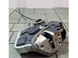 bontott HONDA CR-V Bal hátsó Ajtózár