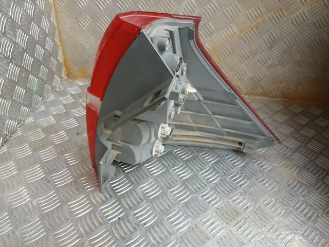 bontott HONDA CR-V Bal Hátsó Lámpa