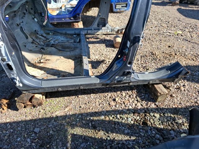 bontott HONDA CR-V Bal Küszöb