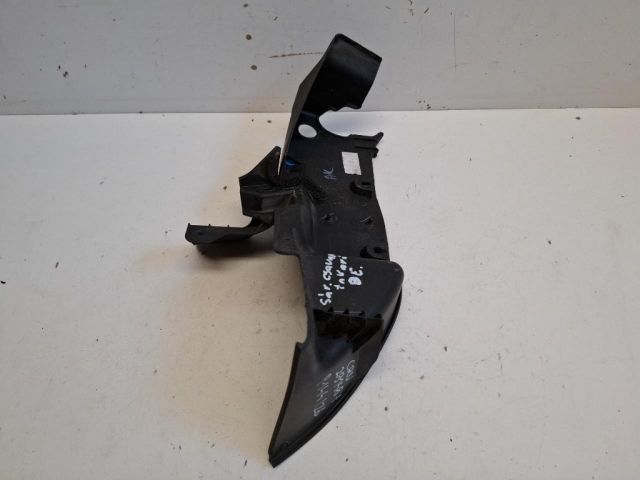 bontott HONDA CR-V Bal Sárvédő Csavar Burkolat