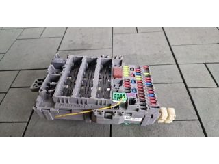 bontott HONDA CR-V Biztosítéktábla Utastér