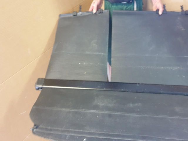 bontott HONDA CR-V Csomagtér Roló