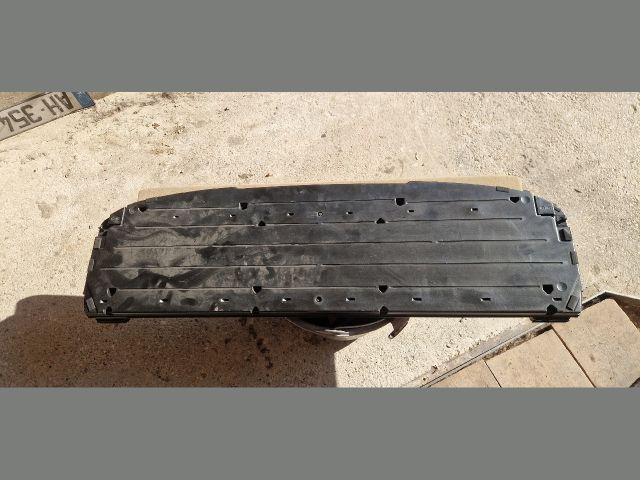 bontott HONDA CR-V Csomagtérajtó Burkolat Alsó