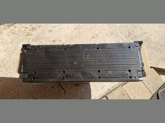 bontott HONDA CR-V Csomagtérajtó Burkolat Alsó