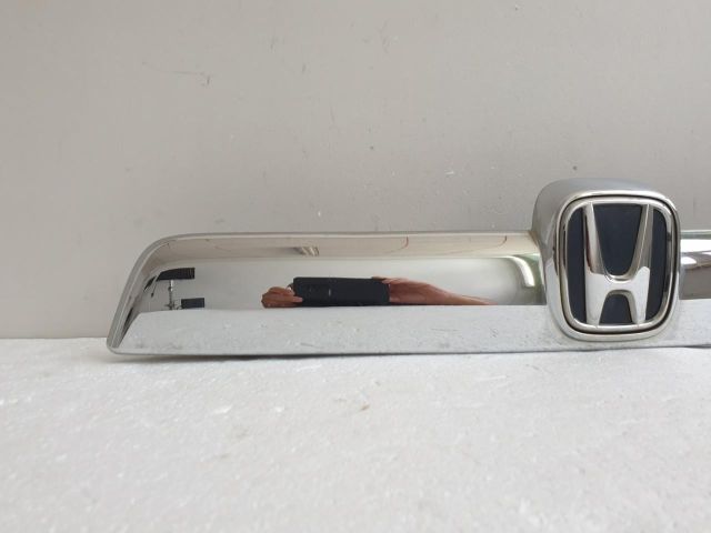 bontott HONDA CR-V Csomagtérajtó Kilincs