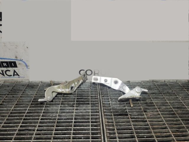 bontott HONDA CR-V Csomagtérajtó Zsanér