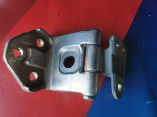 bontott HONDA CR-V Csomagtérajtó Zsanér