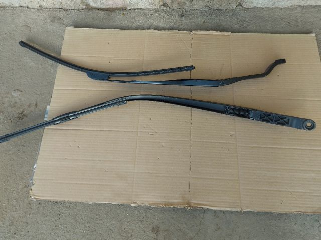 bontott HONDA CR-V Első Ablaktörlő Kar