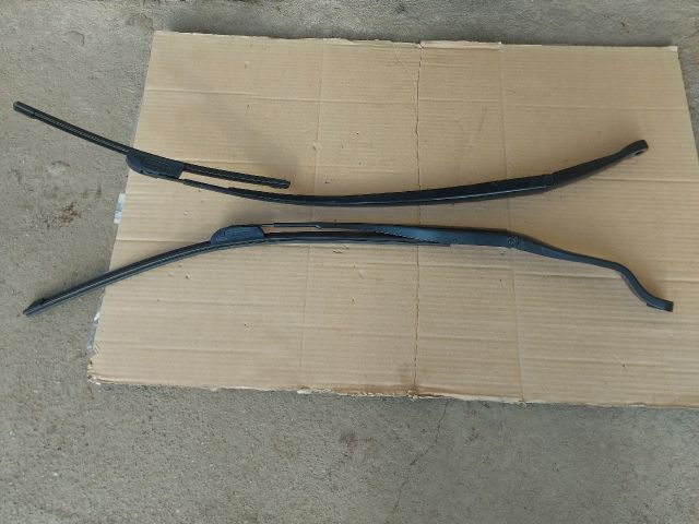 bontott HONDA CR-V Első Ablaktörlő Kar