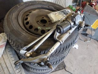 bontott HONDA CR-V Első Ablaktörlő Szerkezet Motorral