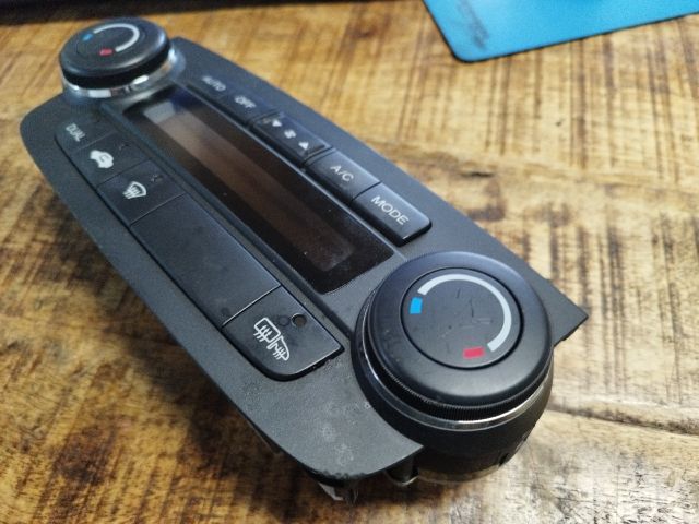 bontott HONDA CR-V Fűtéskapcsoló (digit klímás)