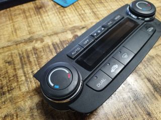bontott HONDA CR-V Fűtéskapcsoló (digit klímás)