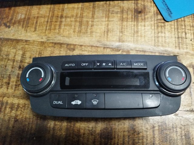 bontott HONDA CR-V Fűtéskapcsoló (digit klímás)