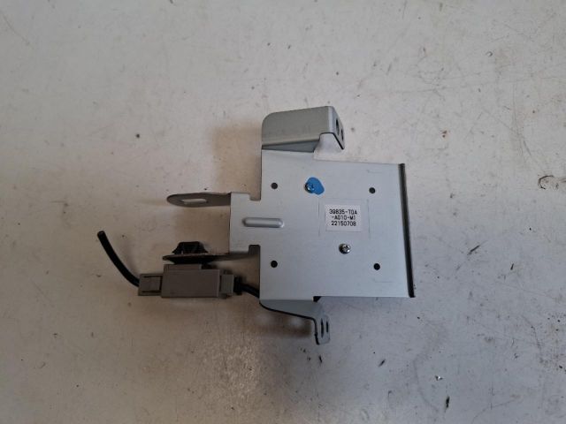 bontott HONDA CR-V GPS Antenna