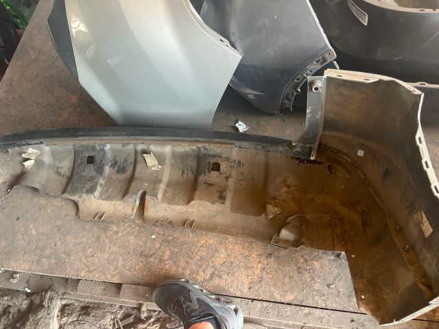 bontott HONDA CR-V Hátsó Lökhárító (Üresen)