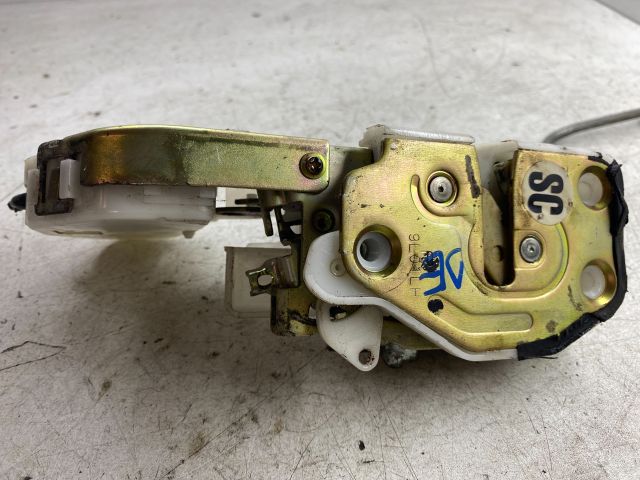 bontott HONDA CR-V Jobb első Ajtózár