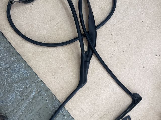 bontott HONDA CR-V Jobb első Gumikéder