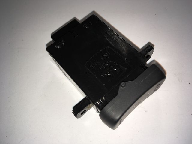 bontott HONDA CR-V Jobb első Ülésfűtés Kapcsoló