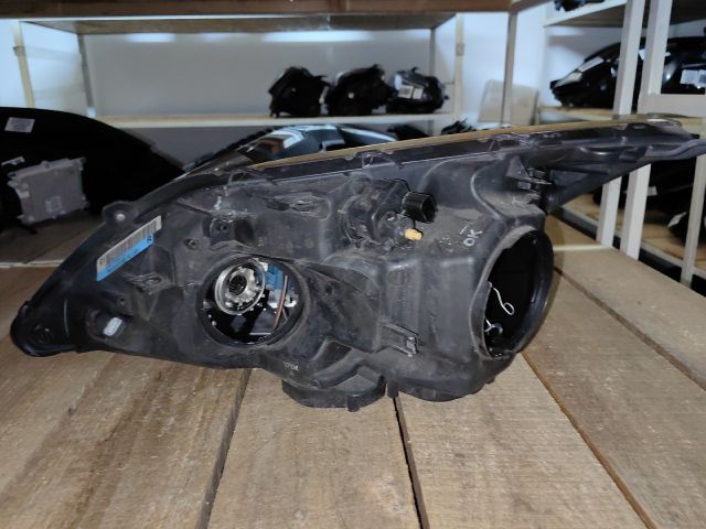 bontott HONDA CR-V Jobb Fényszóró