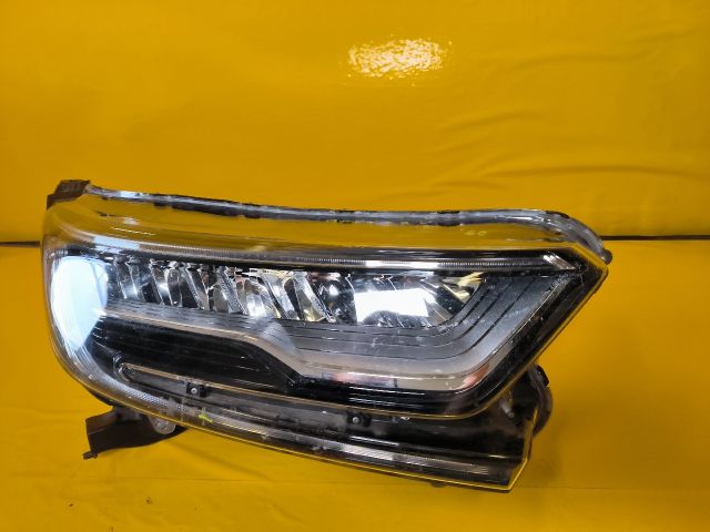bontott HONDA CR-V Jobb Fényszóró