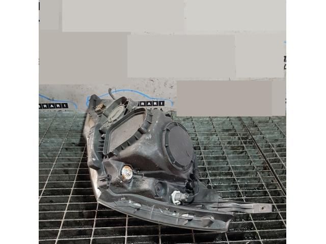 bontott HONDA CR-V Jobb Fényszóró