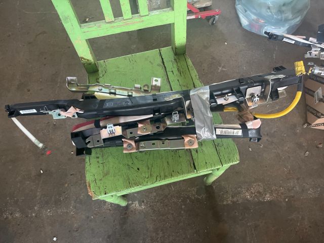 bontott HONDA CR-V Jobb Függönylégzsák és Oldallégzsák