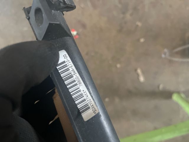 bontott HONDA CR-V Jobb Függönylégzsák és Oldallégzsák