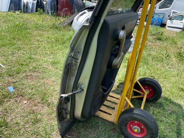 bontott HONDA CR-V Jobb hátsó Ajtó (Részeivel)