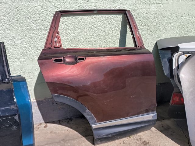 bontott HONDA CR-V Jobb hátsó Ajtó (Részeivel)