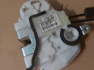 bontott HONDA CR-V Jobb hátsó Ajtózár