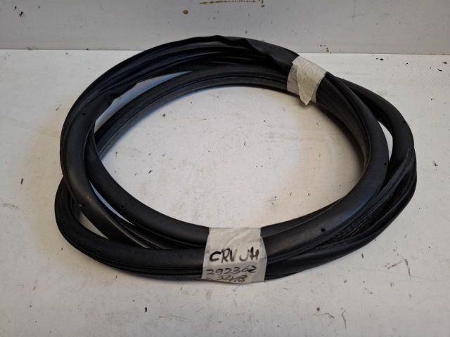 bontott HONDA CR-V Jobb hátsó Gumikéder