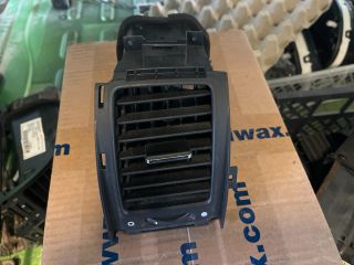 bontott HONDA CR-V Jobb Szellőző