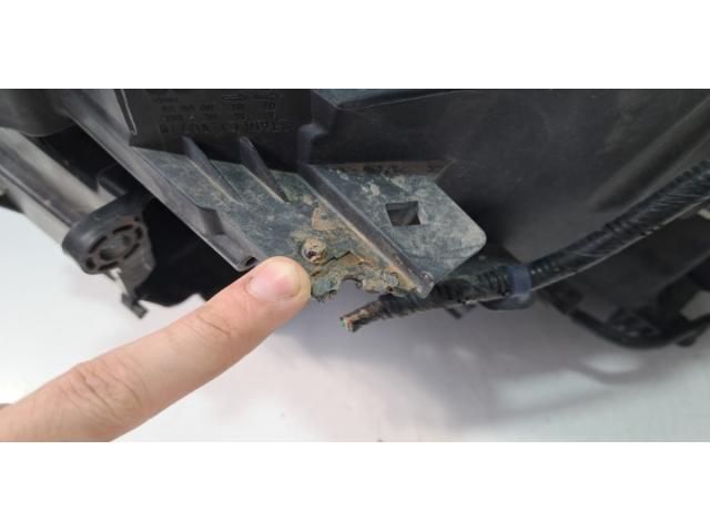 bontott HONDA CR-V Jobb Xenon Fényszóró