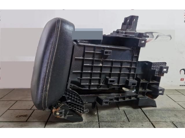 bontott HONDA CR-V Könyöklő