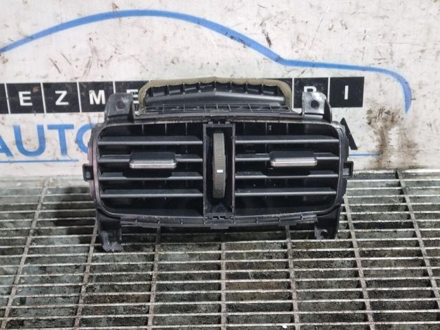 bontott HONDA CR-V Középső Szellőző