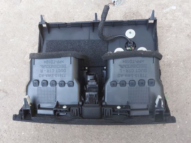 bontott HONDA CR-V Középső Szellőző