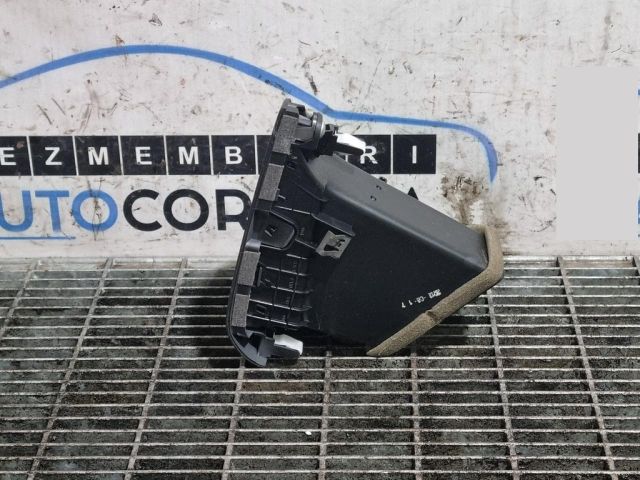 bontott HONDA CR-V Középső Szellőző