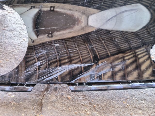 bontott HONDA E Hűtőrács