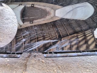 bontott HONDA E Hűtőrács