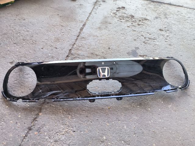 bontott HONDA E Hűtőrács