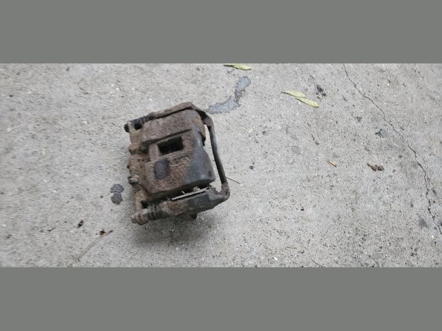 bontott HONDA FR-V Bal első Féknyereg Munkahengerrel