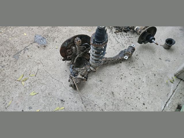 bontott HONDA FR-V Bal hátsó Csonkállvány