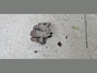 bontott HONDA FR-V Bal hátsó Féknyereg Munkahengerrel