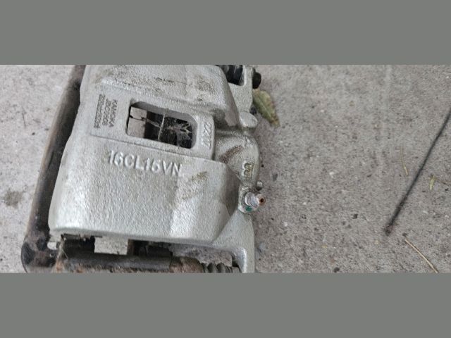 bontott HONDA FR-V Jobb első Féknyereg Munkahengerrel